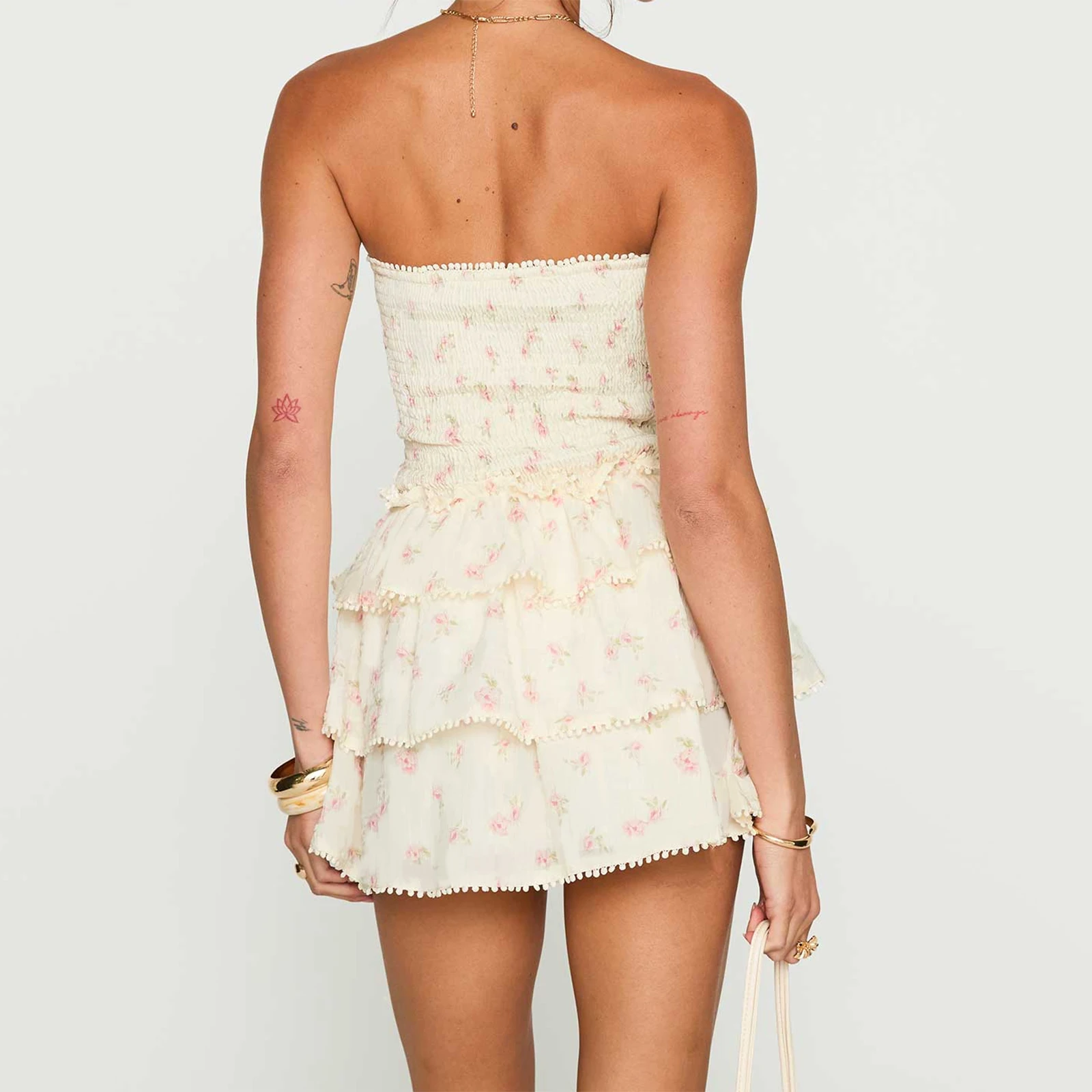 Combhasaki ผู้หญิงพู่ Trim Smocked Strapless Backless ดอกไม้พิมพ์ Ruffle Layered SLIM FIT ฤดูร้อน A-Line ชุด Clubwear