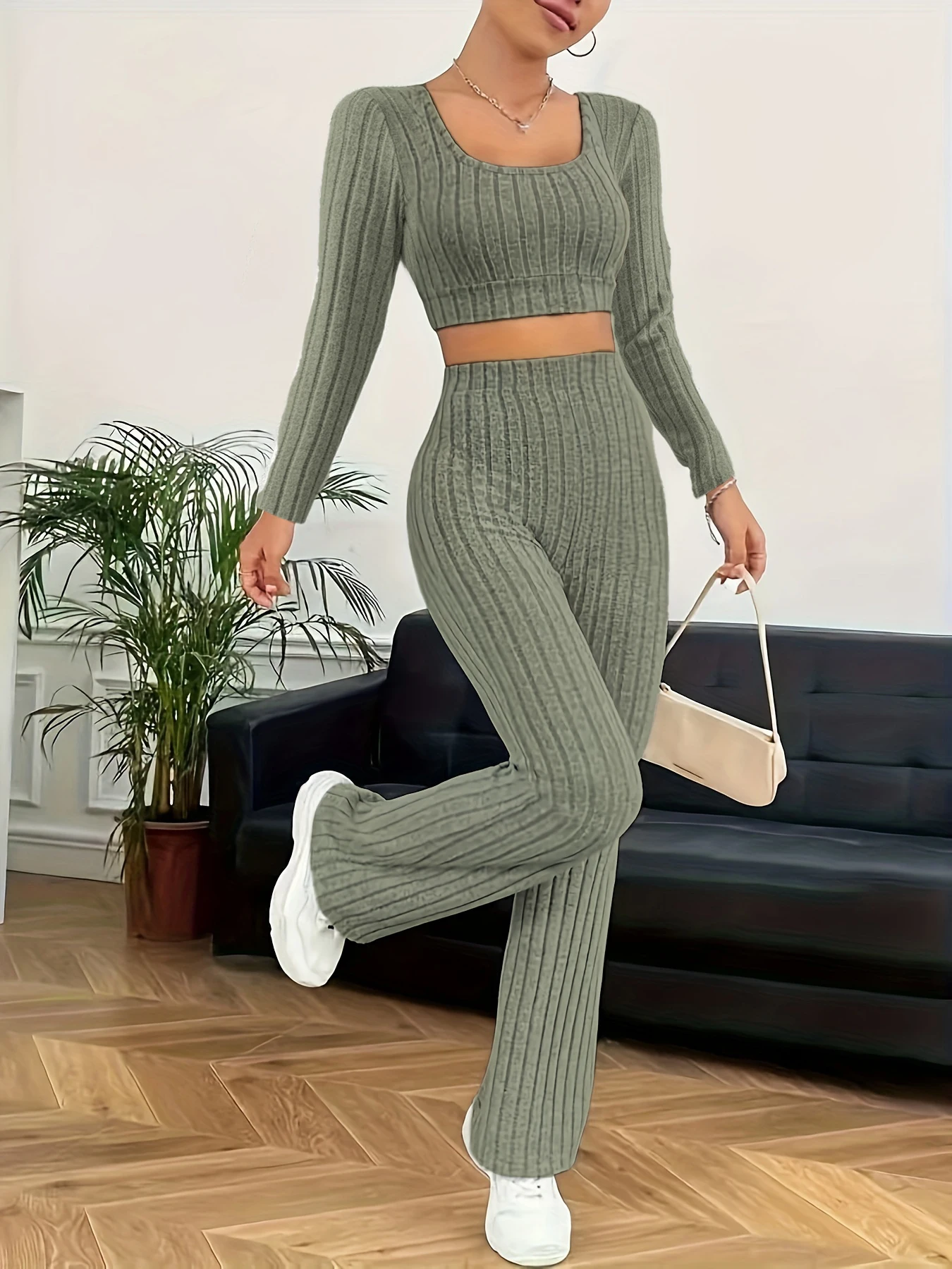 Women's Autumn and Winter Loungewear Set, Sporty Style, Slim Fit, Simple and Comfortable, Long-Sleeved, High-Waisted Pants, Flee 1