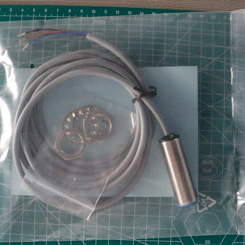 DW-AD-623-M18 Proximity switch sensor Capacitive inductor cylindrical DC12~24V Brand new original Accurate induction