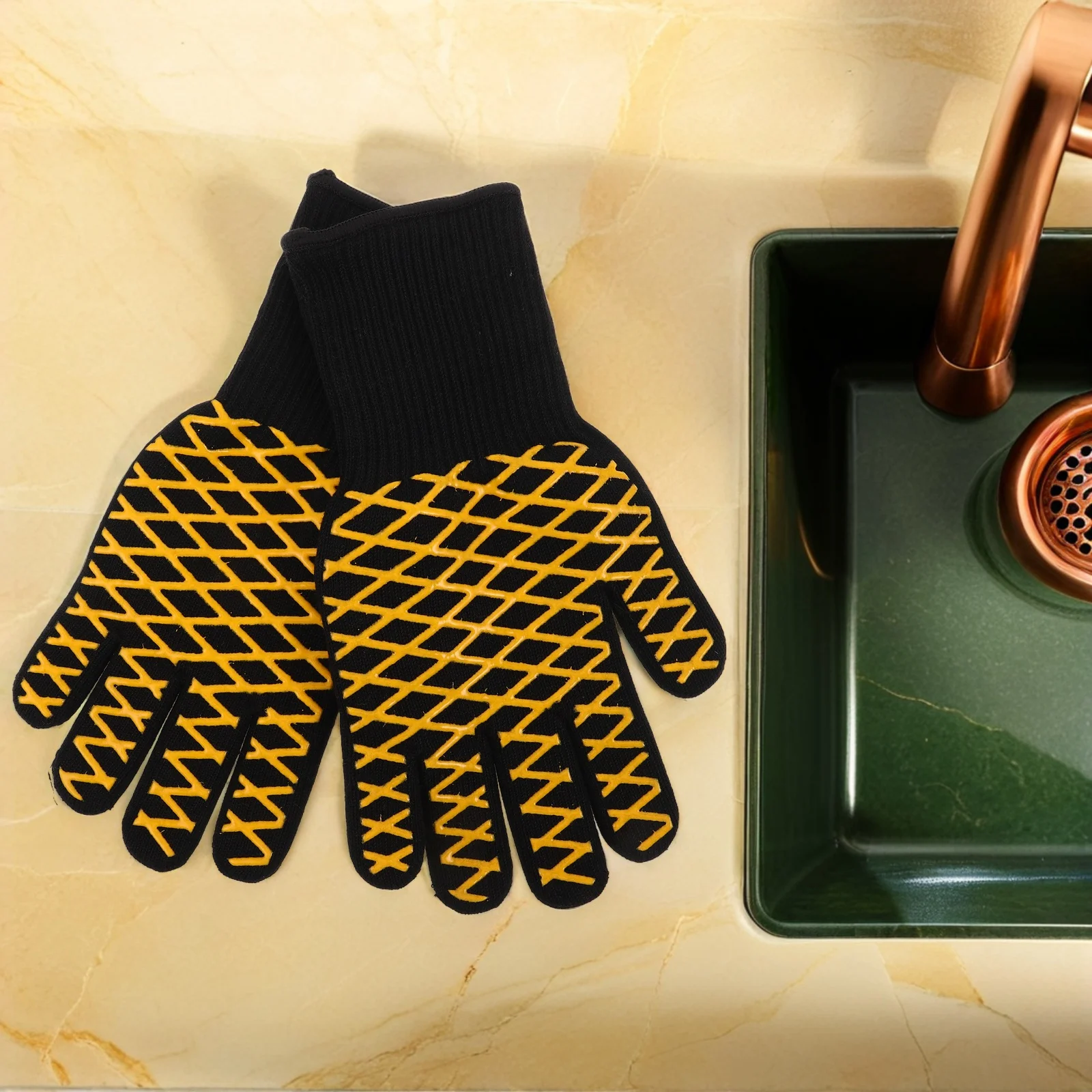 

1Pair Insulated Bbq Gloves Fireproof Silicone Material Non Slip Grip Heat Resistant 1472F for Oven Microwave Air Fryer