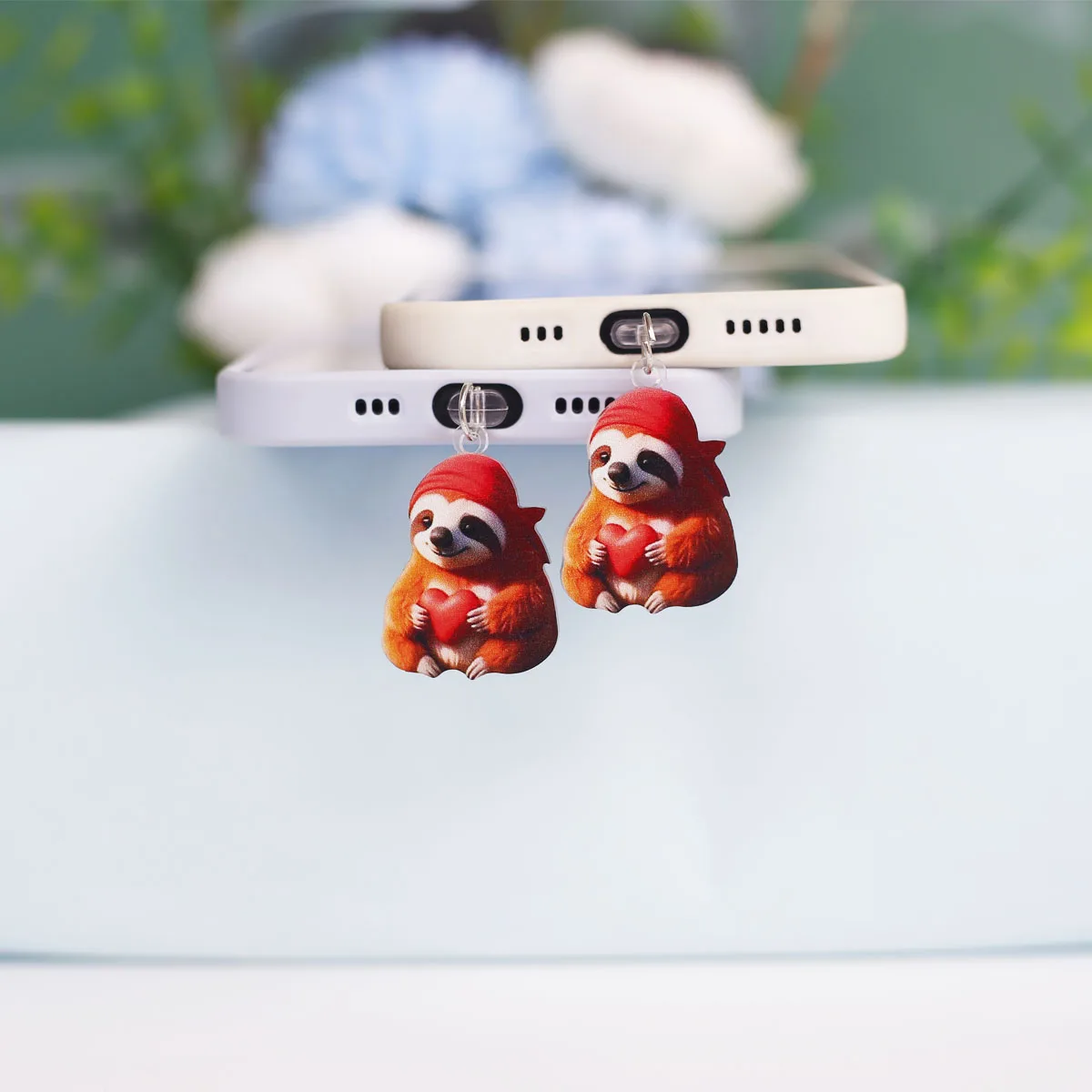 

Подвеска-пылезащита для телефона в виде милого ленивца, акриловый аксессуар для iPhone, заглушка от пыли для порта Type-C