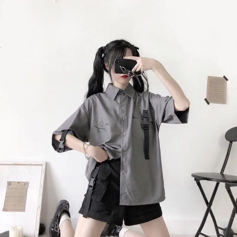 ชุดเสื้อ+กางเกงขาสั้น 2 ชิ้น สำหรับฤดูร้อน เสื้อทรงหลวมสไตล์ใหม่ + กางเกงขาสั้น สไตล์ Y2K ยุค 2000 ชุดเสื้อผ้าสไตล์ Preppy สำหรับนักเรียนหญิง