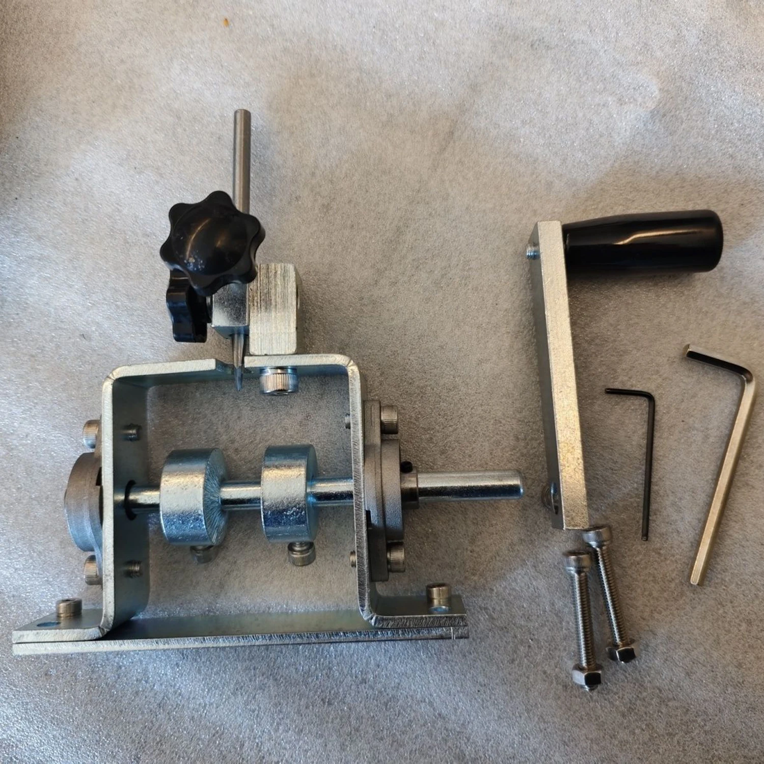 8-40mm Wire Stripper Hand-Operated/Electric Drill-Driven Wire Stripping Tool Portable Small Copper Scrap Wire Stripper
