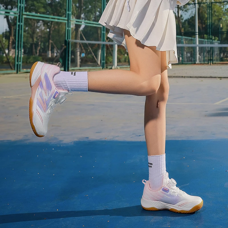 2026 New Children's Table Tennis Shoes, Girls' Lightweight Badminton Shoes, Middle and Large Children's Anti Slip Training Shoes