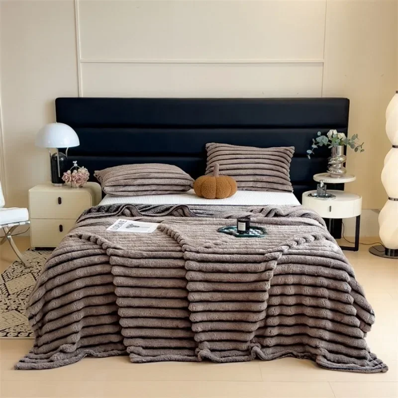 Class A otter fleece blanket series thickened milk fleece blanket solid color office nap blanket