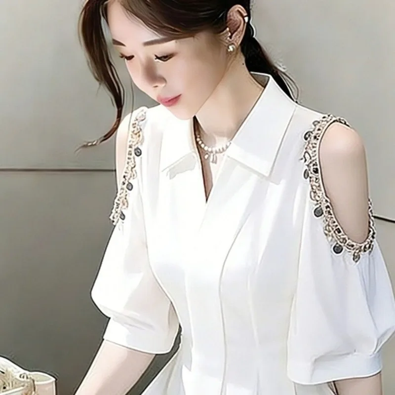 

Летняя женская французская белая блузка с открытыми плечами 2026 года: легкая роскошь, высокий стиль, уникальность и красота, универсальный топ с защипами на талии