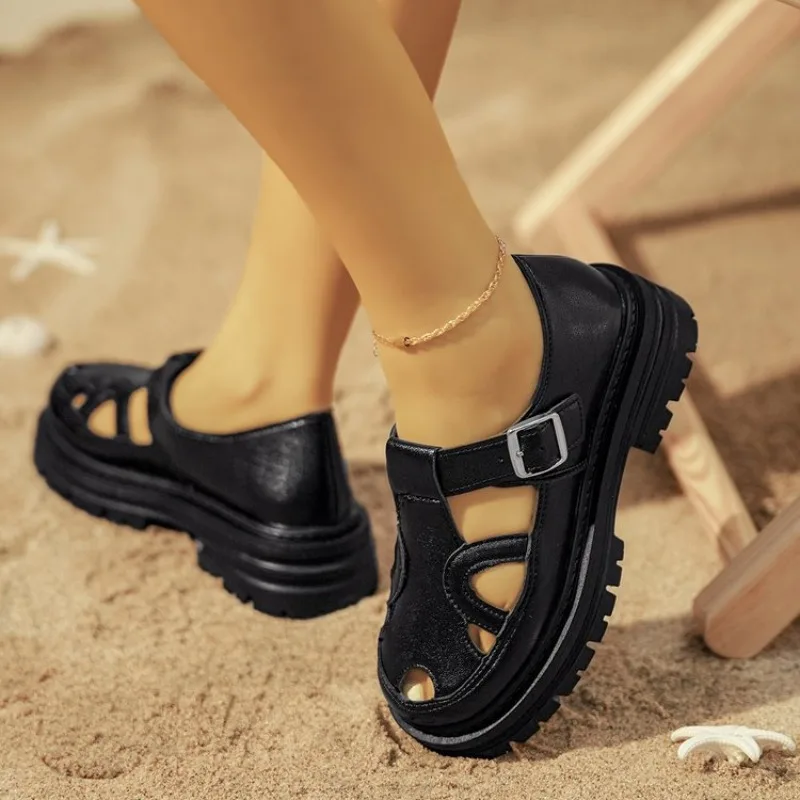 صنادل روما من جلد البولي يوريثان باللون الأسود بجزء سفلي سميك صنادل نسائية صيفية بمقدمة مغلقة صنادل نسائية عصرية للشاطئ مانعة للانزلاق Sandalias Mujer #6