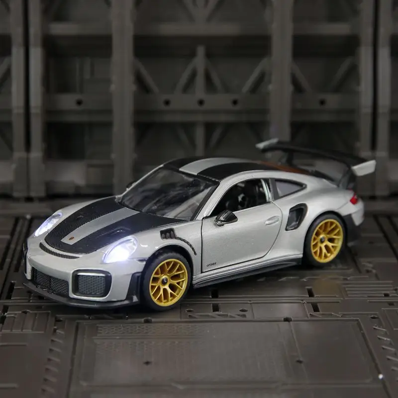 1:32 Porsche 911 GT2 RS legering model auto ornamenten akoestisch-optische pull back kan open worden gegeven als verjaardagscadeau aan vrienden