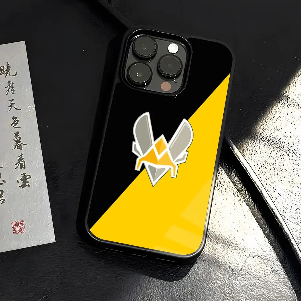 Чехол для телефона с логотипом Team Vitality Counter Strike, PC+TPU, для iPhone 15, 16, 17 Pro Max, 13, 16, 11, 12, 14 Pro, Xs Max, Mini, Xr, X Plus