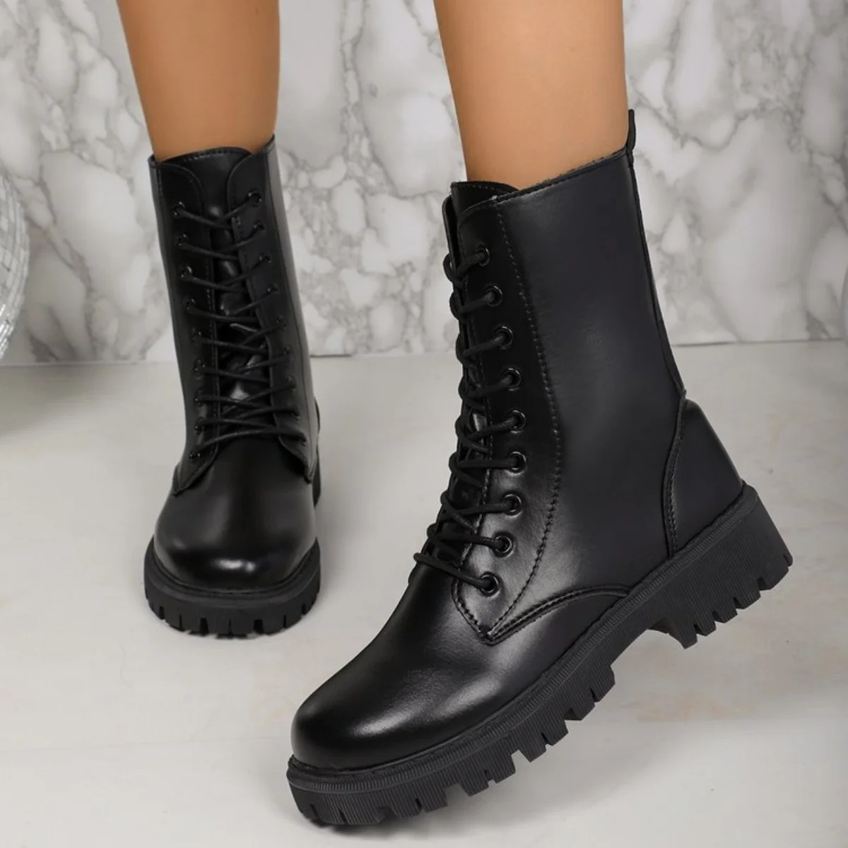 

2025 new stylish large-sized, versatile and durable casual fashion boot