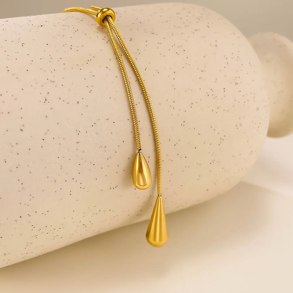 유럽과 미국 패션 골드 컬러 스테인레스 스틸 워터 드롭 술 펜던트 목걸이 여성을위한 쇄골 체인 Paty 쥬얼리
