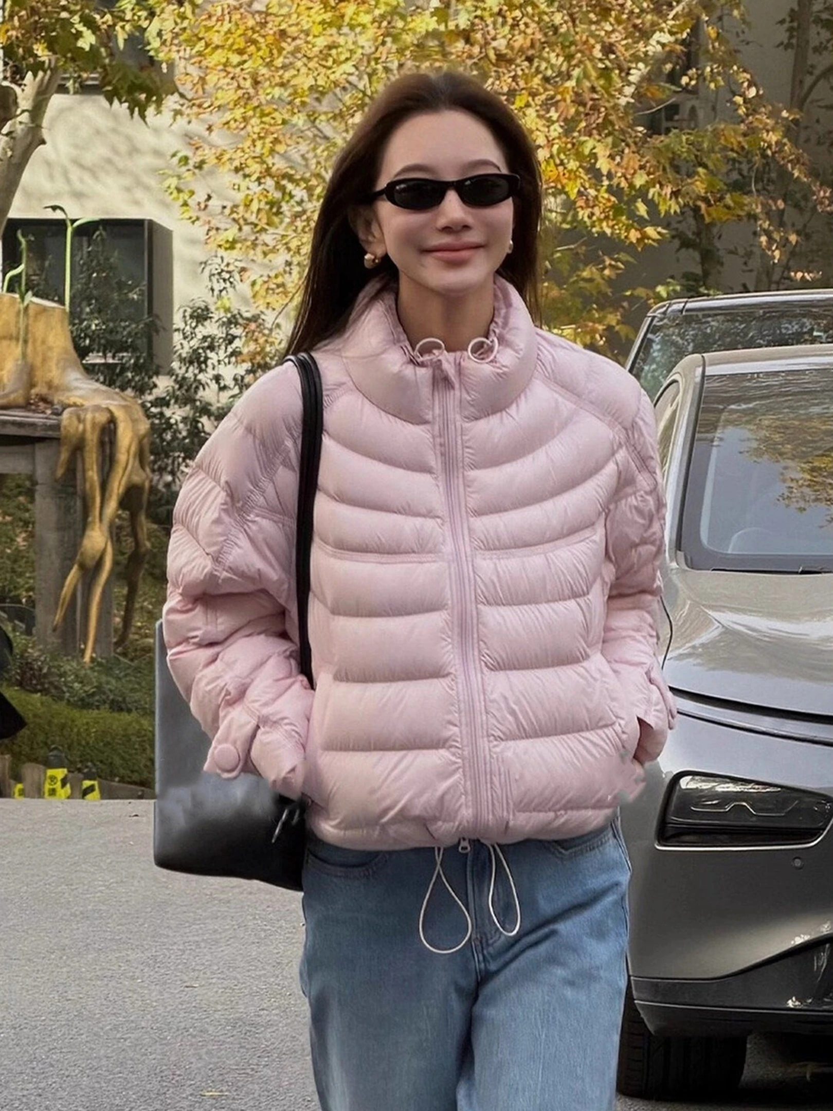 

Lightweight Short White Duck down Jacket Women's Fashionable Stylish Cloud-like Slim Fit Casual Style Warm Nylon Fabric