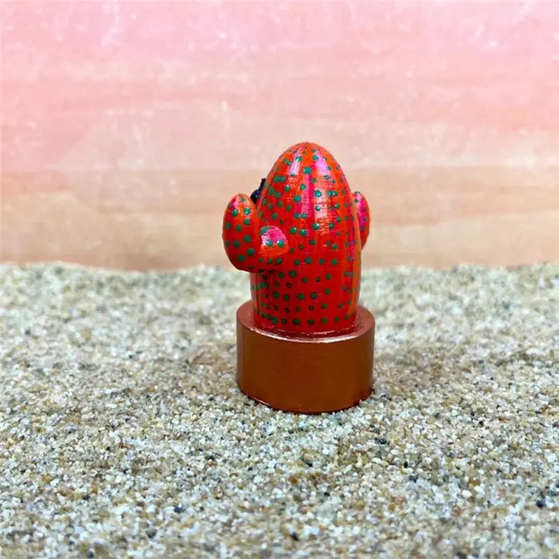 B84B Cactus Ornament, Mini Big Eye Cactus Desktop Decoration, Unique Resin Cactus Figurine for Room Decor, Interesting Gift for
