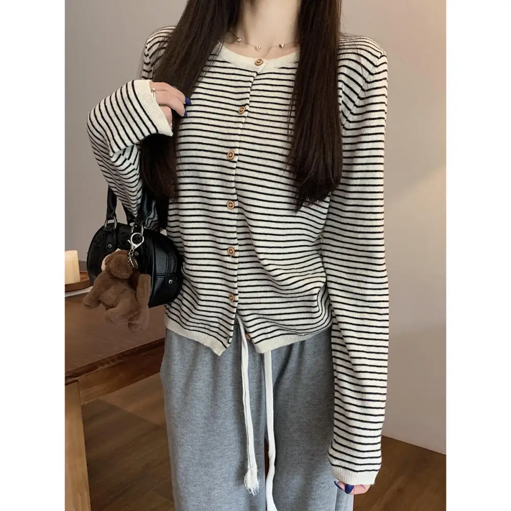 

Korean Cardigan Women Contrast Striped Round Neck Knit Top Long Sleeve Retro Style Autumn Versatile Commuting Knitted Sweater