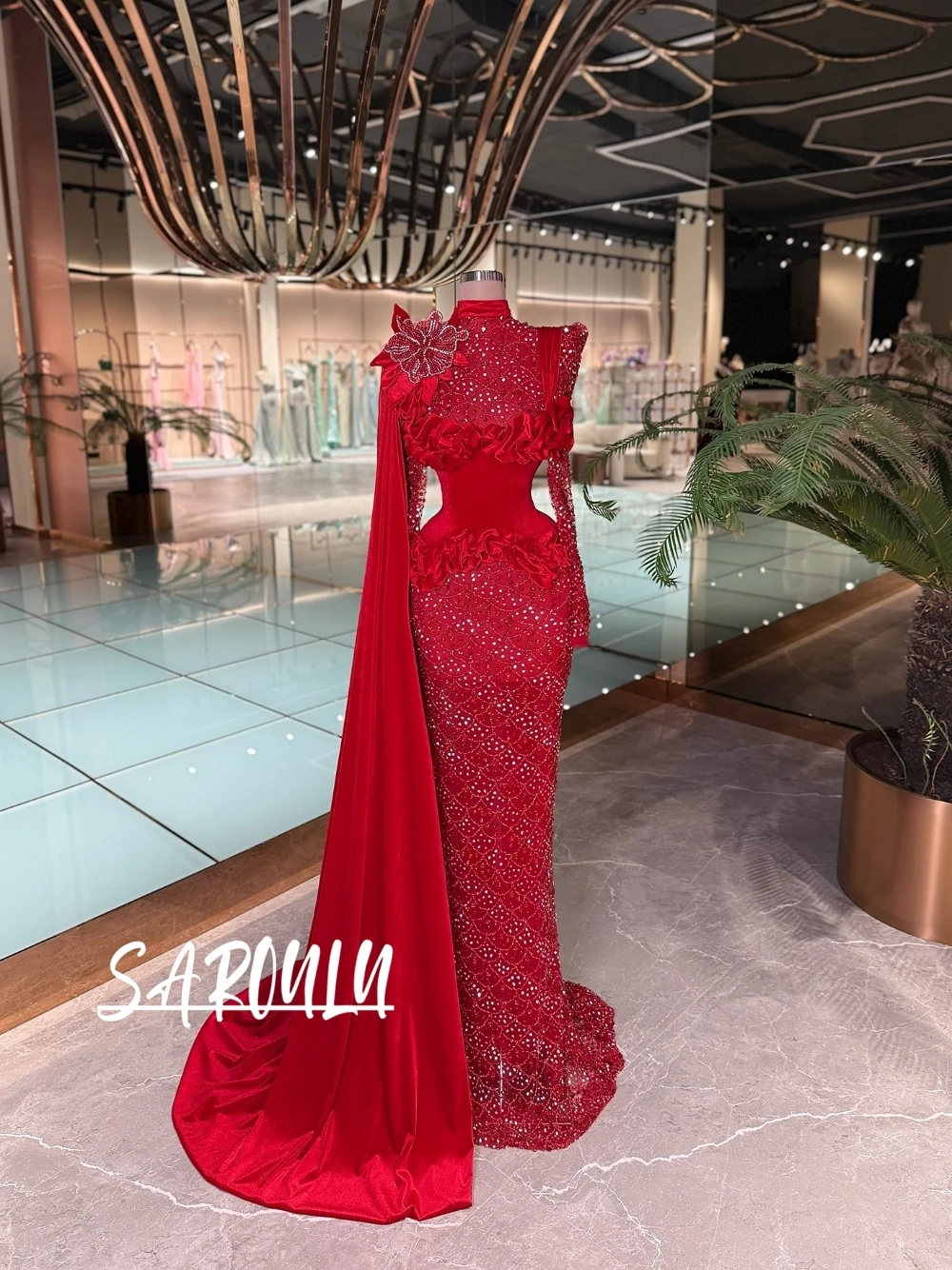 

High-end Red Floral Embellished Maxi Evening Dress Dreamy Ruffle Luxe Beading Crystals Glitter Mermaid Prom Gown With Long Cape