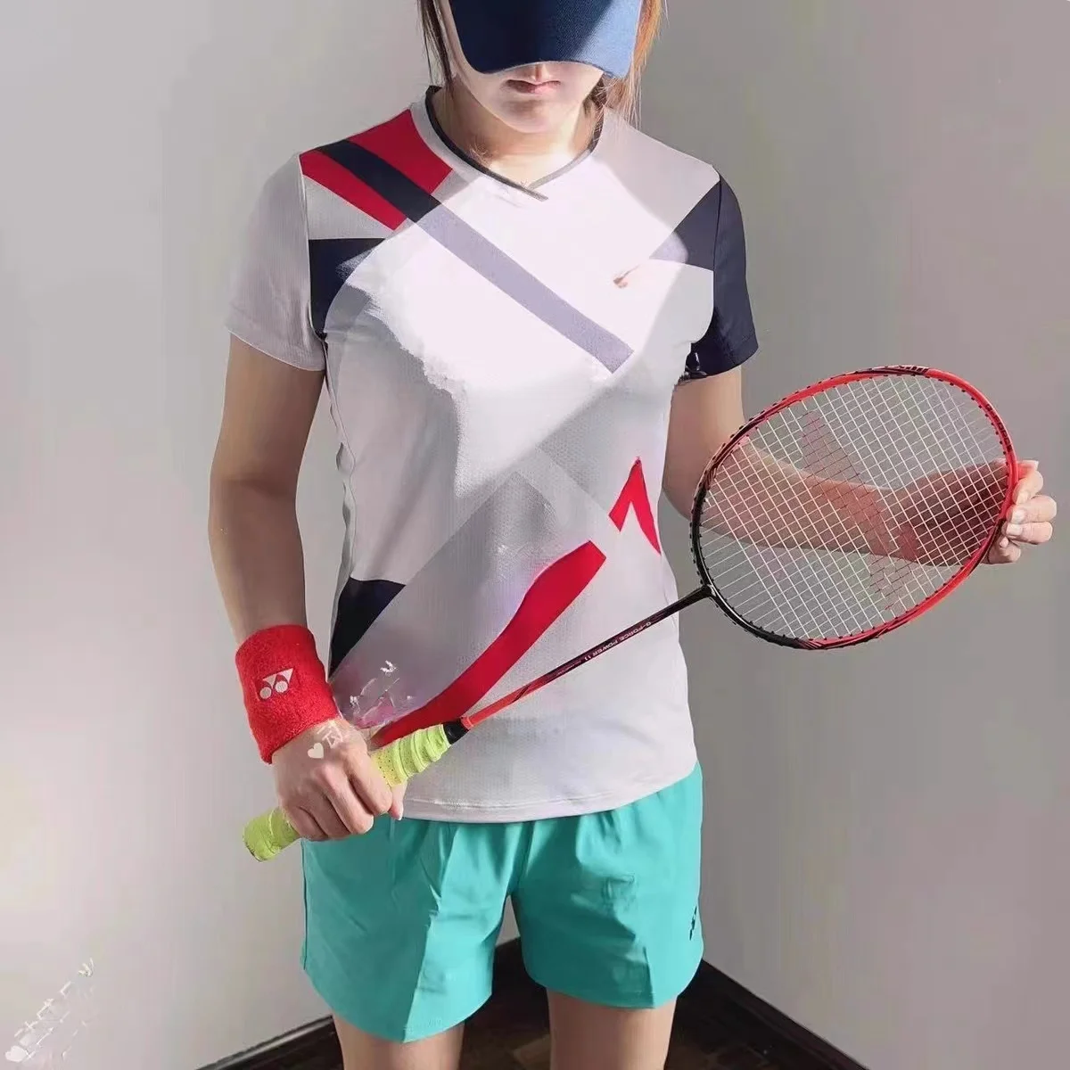 Customized men's and women's badminton T-shirt Breathable quick drying light V-neck tennis shirt accept customized service