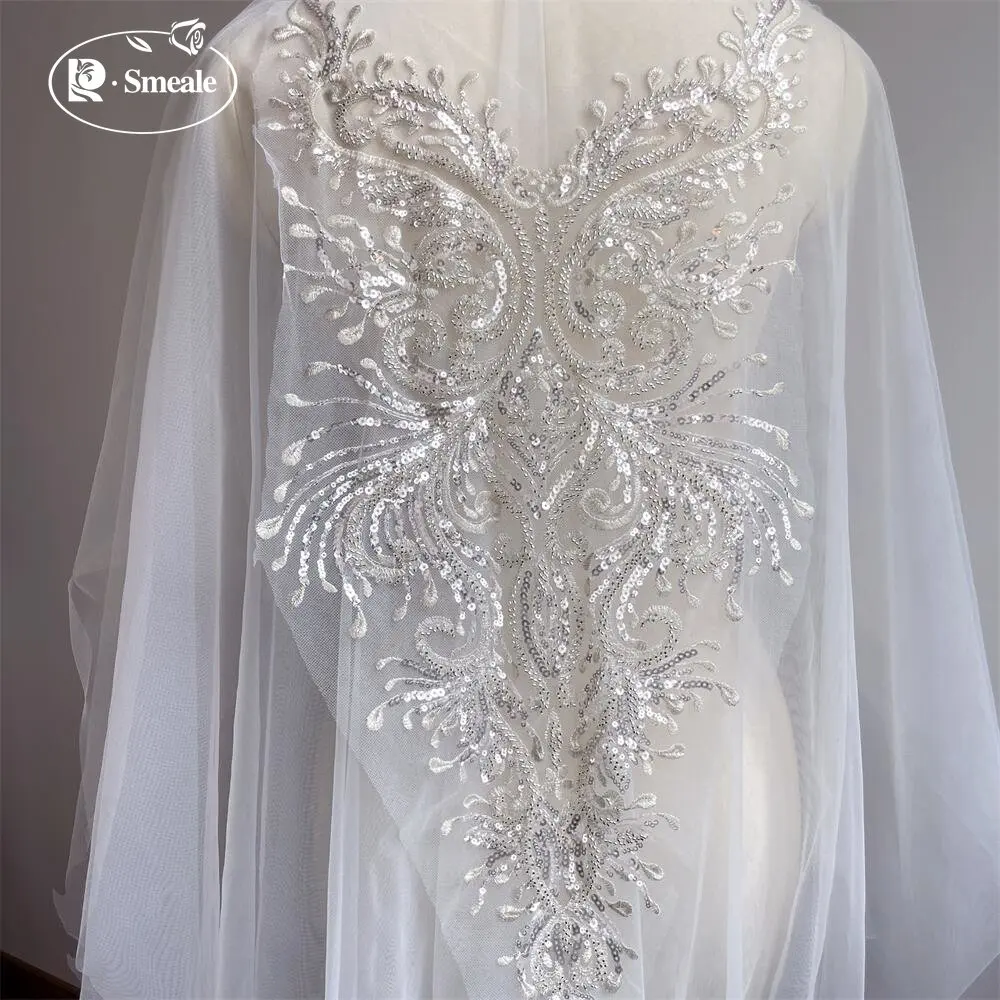 3 Designs. Mehrfarbige, verschlüsselte Perlenstickerei mit Paillettenkragen-Applikationen, Hochzeits- und Abendkleid, Blumenaccessoires RS4196 – Detail 5