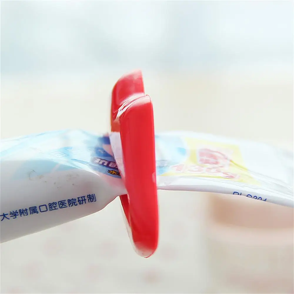 Two-color Optional Red Roll Squeeze Dispenser Simple To Use Bulk Toothpaste Holder Household Products Extruder Multipurpose 5.2g