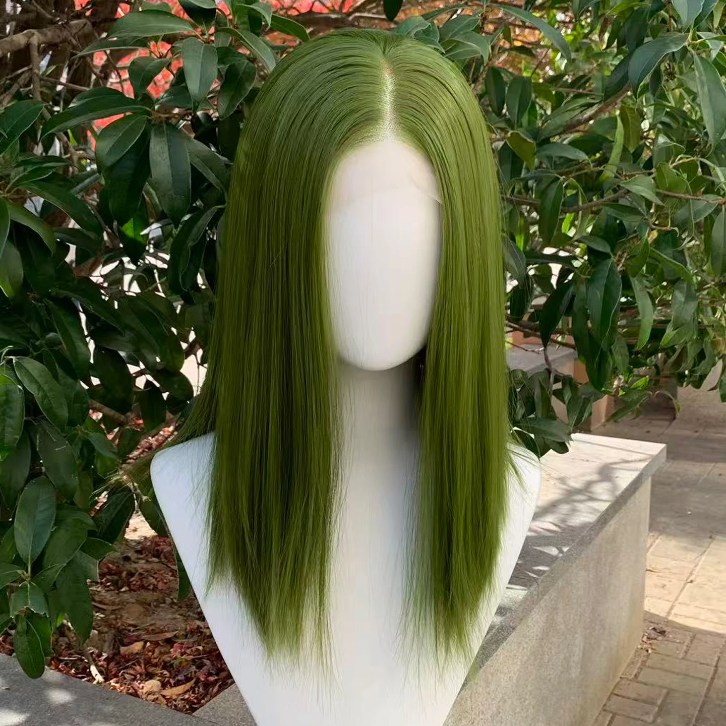 Olivgrüne gerade Perücke, 13 x 4, leimlose synthetische Lace-Front-Perücken, 150 % Dichte, 30,5 cm, kurzes hitzebeständiges Haar, Cosplay-Perücke