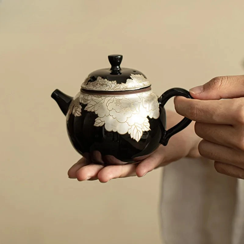 

160ml Gilded Sier Black Glaze Peony Teapot Creative Tea Infuser Pot Household Tea Soaking Kettle With Filter Teaware Decoration