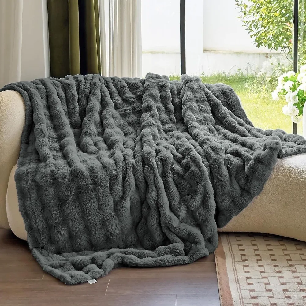 

Faux Rabbit Blanket, 50“ X 60”, Reversible for Sofa, 3 Lbs Super Warm, Cozy Fluffy Blanket for Bed, Sofa or Couch, Warm Blanket