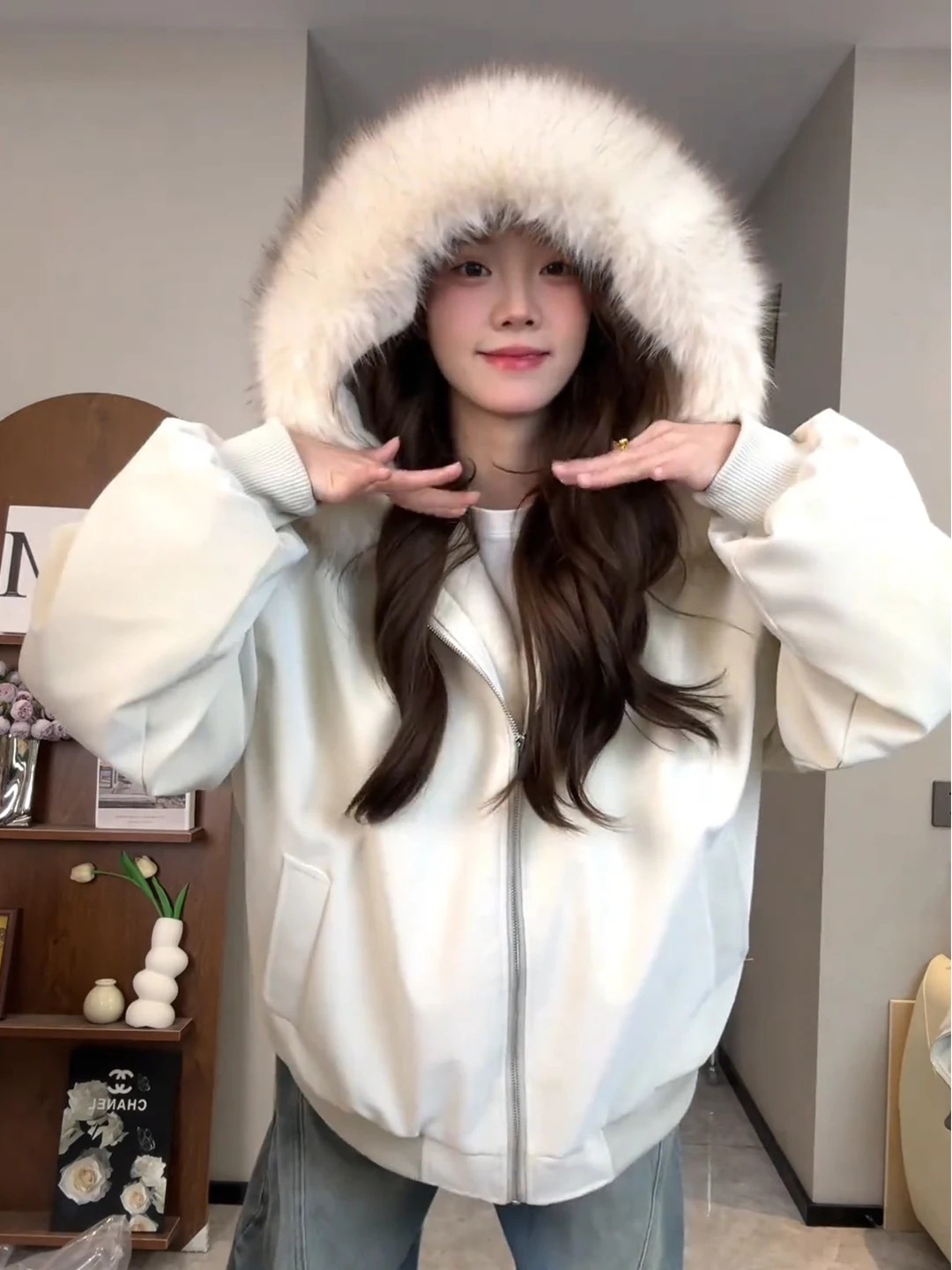 

Thiened Faux Leather Jaet Cotton Coat Women's Winter Warm Hat Inteated Fluffy Outerwear with Fce for Ladies