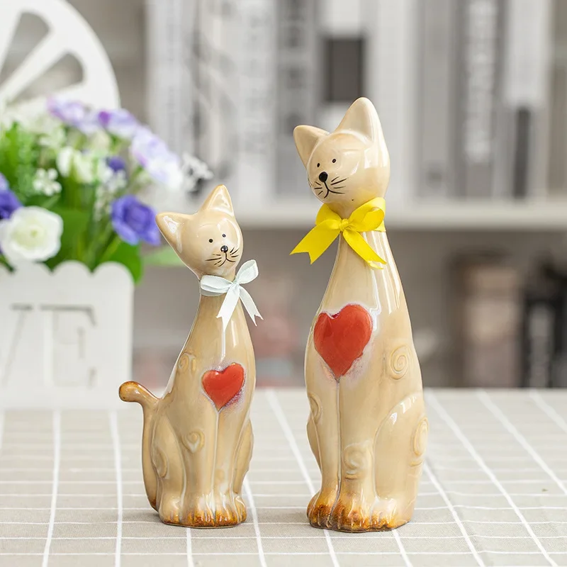 

Modern Couple Cat Ceramic Figurine, Heart-Shaped Kiln-Glazed Ornament, Smooth Display, Durable Home Decor, Romantic Gift Decor