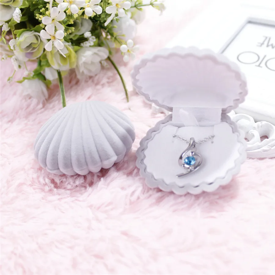 Ocean Style Shell-shaped Jewelry Box for Rings Earrings 4 Colors Options Made of High Level Flannel