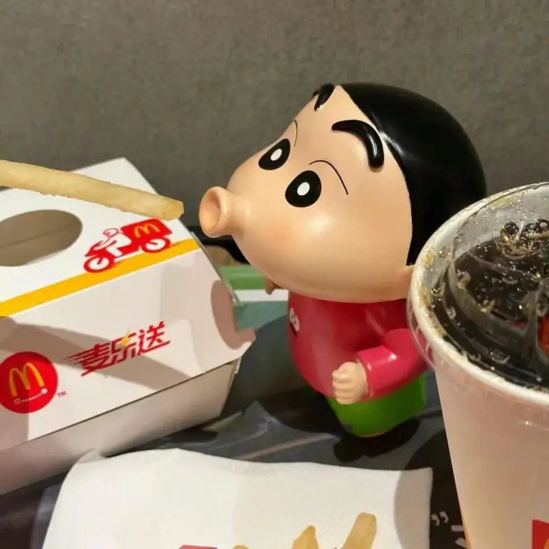 Anime Cartoon Crayon Shin-Chan 9.7Cm Vinyl Doll Cute Desktop Ornament Figure Decoration Trendy Toy Doll Model Birthday Gift