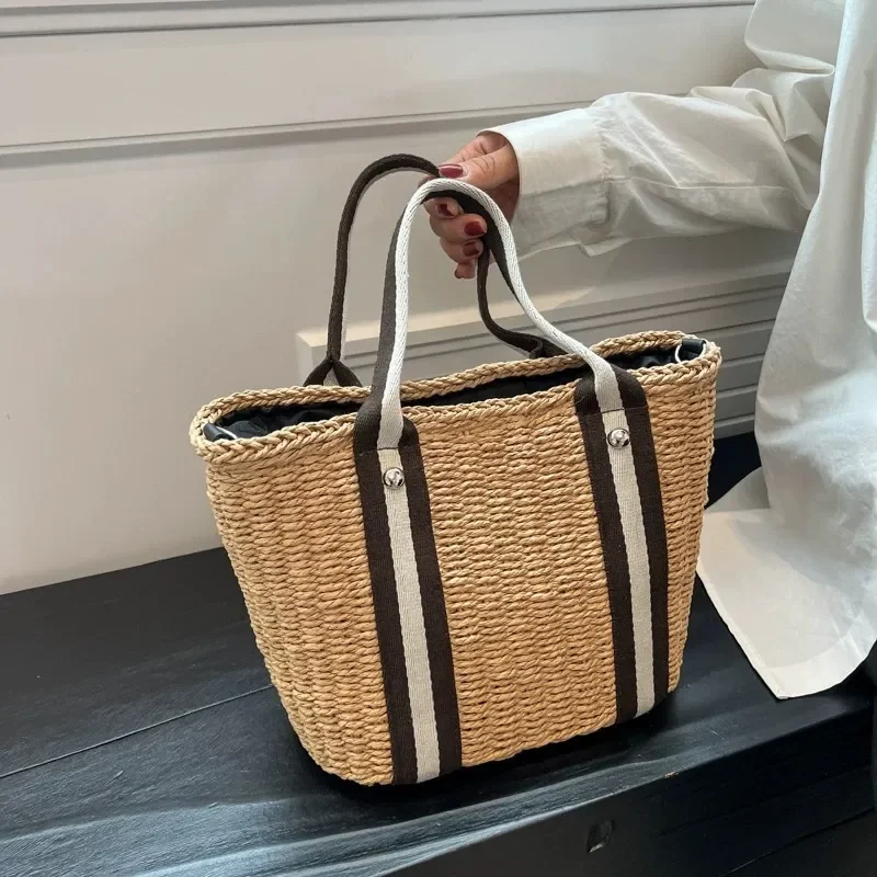 Summer straw tote bag hand-woven large capacity versatile oblique shoulder handbag for women view 2