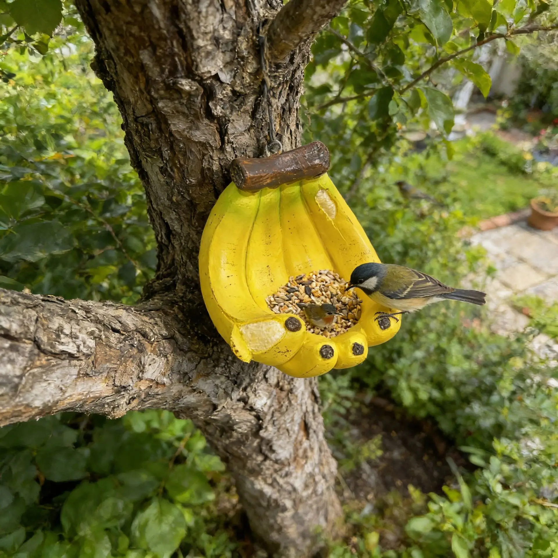 Banana shaped resin bird food bowl rural courtyard decoration ornaments home hanging decorations creative banana shapes