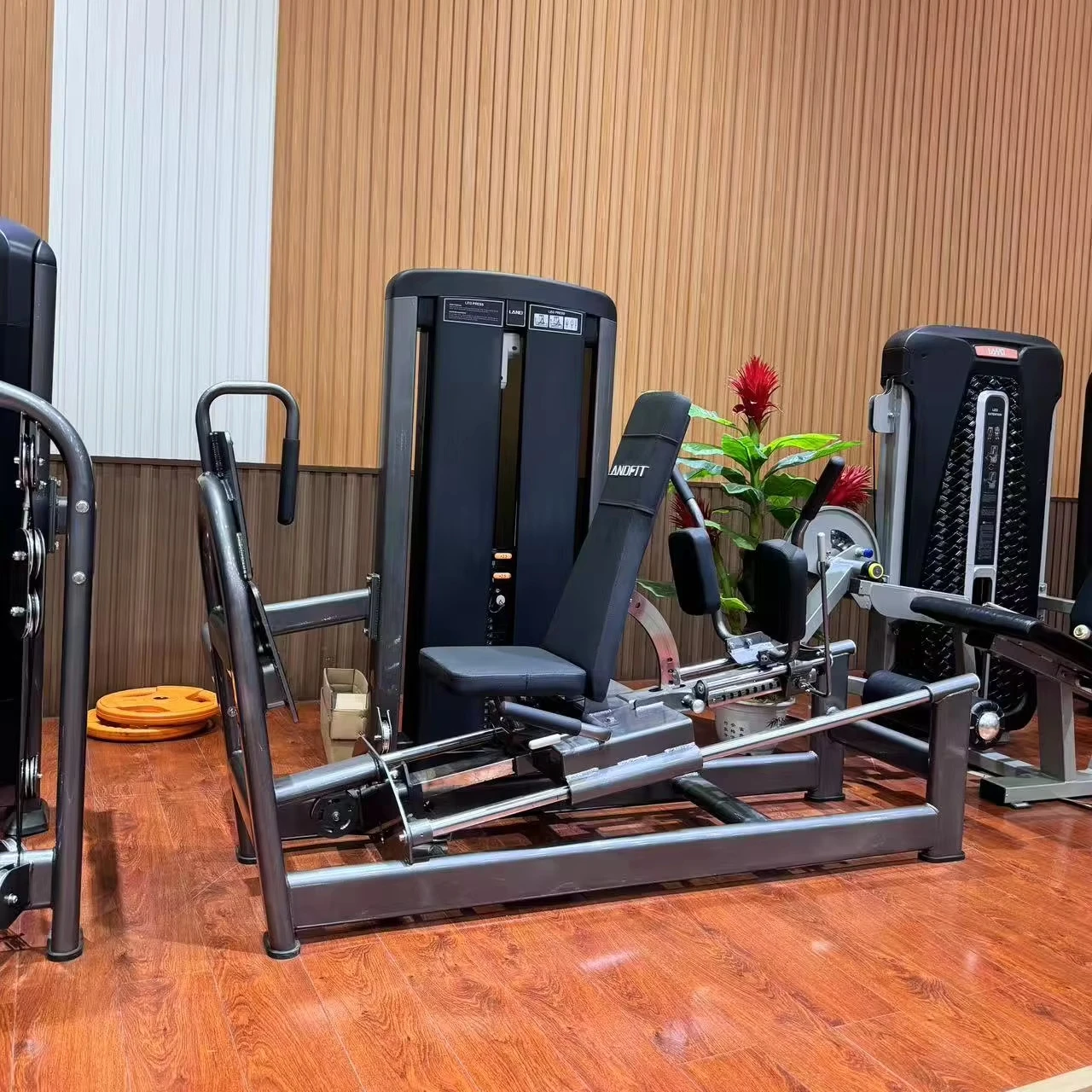 Equipo de gimnasio comercial LAND, prensa de piernas sentadas y máquina para hacer sentadillas, equipo de entrenamiento y Fitness