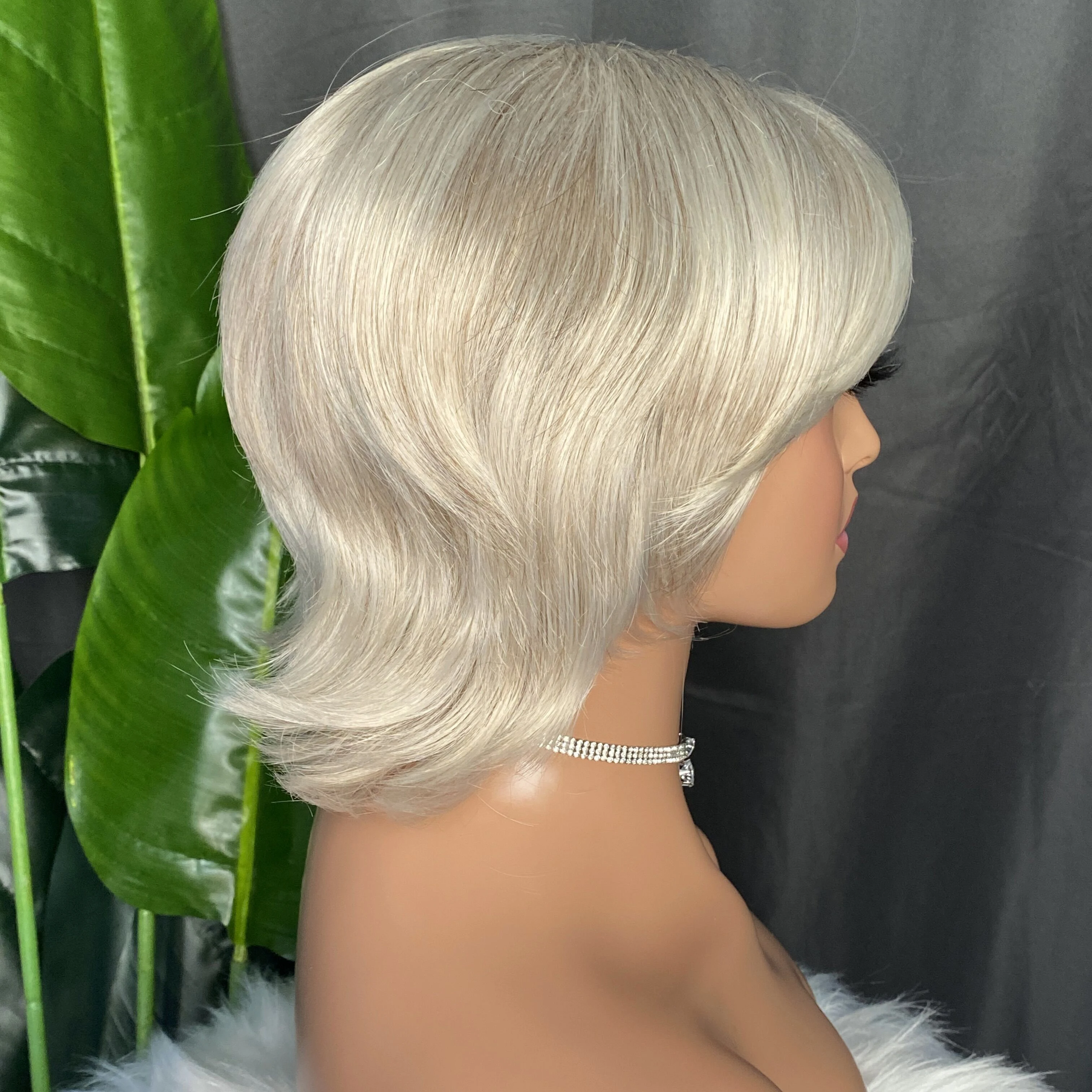 Short Blonde Synthetic Wig with Bangs Blonde Mix Brown Wigs for White Women Natural Fluffy Synthetic Hair Womens Wigs