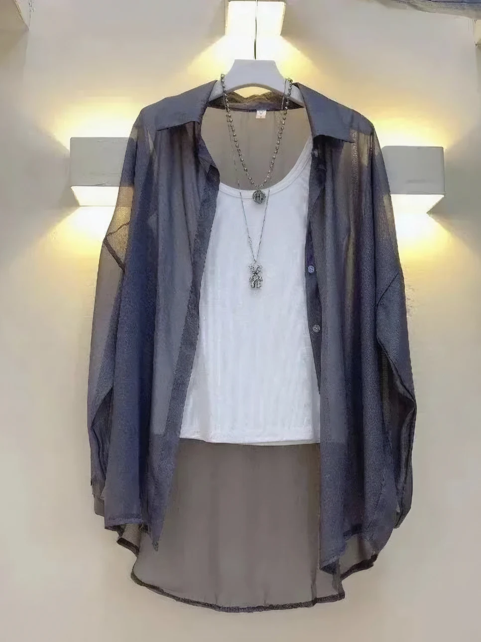 

Новая женская рубашка 2026 года свободного кроя с эффектом охлаждения, блестящая, с защитой от солнца, с длинным рукавом, воротником и пуговицами, тонкая, из полиэстера