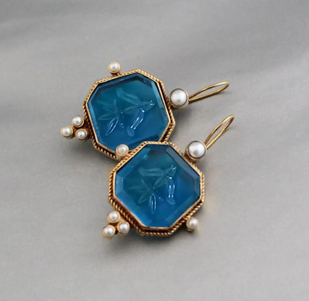 2Pc Vintage Geometric Blue Crystal Pearl Gold Color Earrings Women's Fashion Creative Holiday Party Gift Pendant