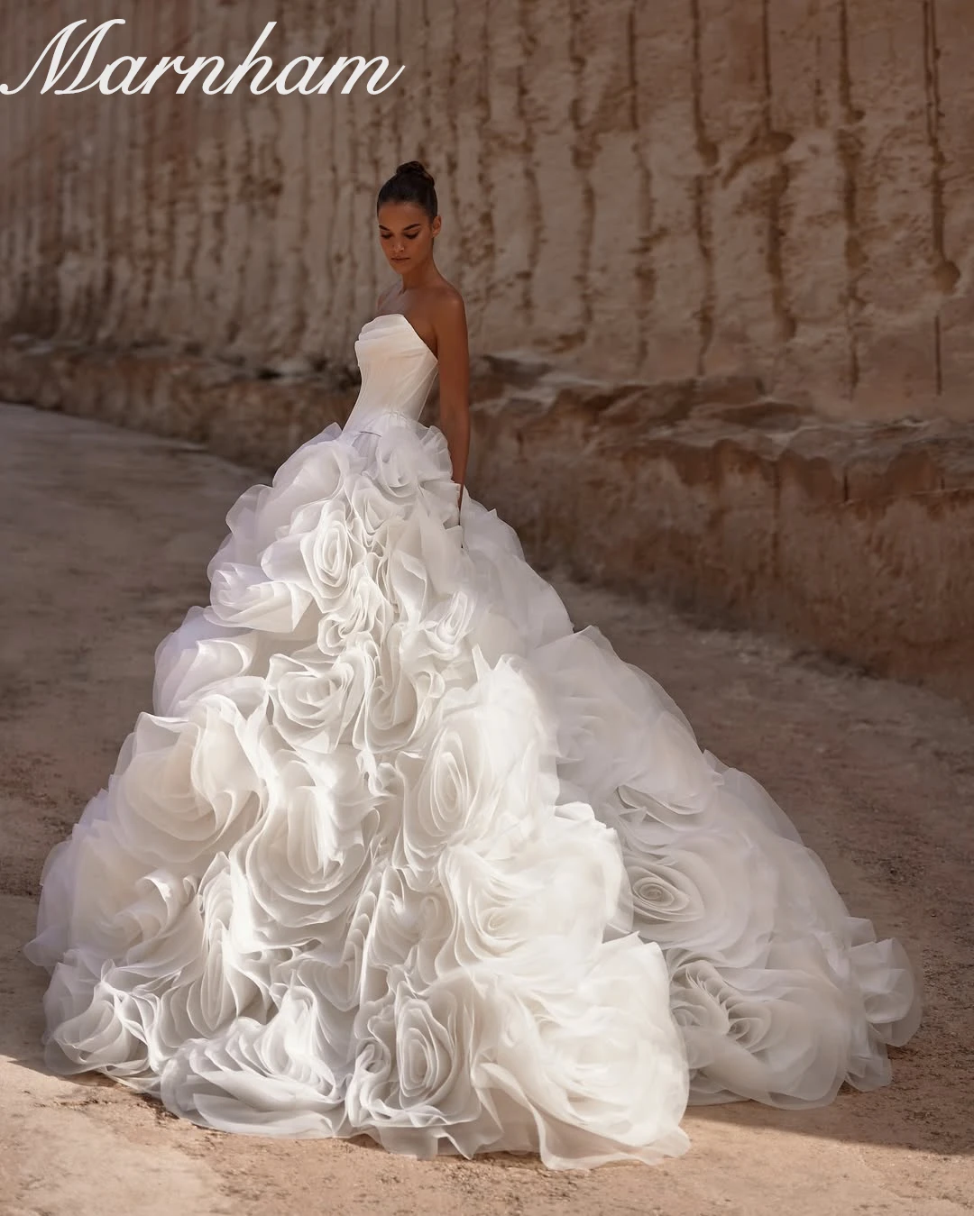

Marnham V Neck Pleat Bride Robe Illusion Mermaid Bridal Dress Sexy Pearls Wedding Gown Customized Vestido De Novia Court Train