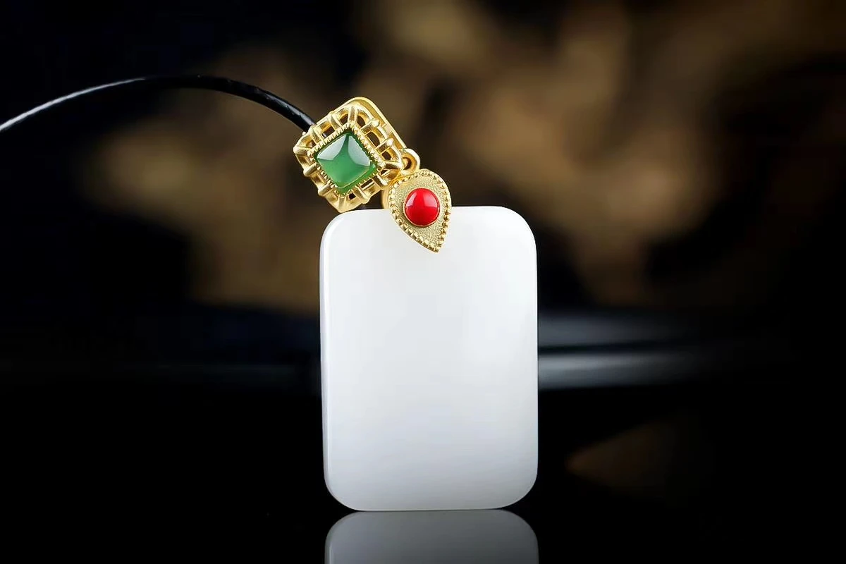 

Suet White Golden Silk Jade Pendant Lucky Necklace Gold-plated Cat's Eye Buckle Chain Exquisite Jewelry Accessories Gift