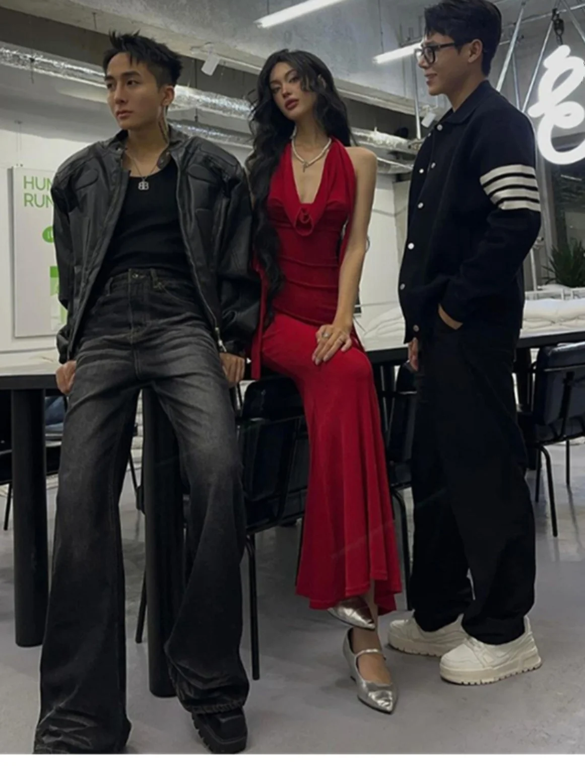 빨간색 섹시한 여성 우아한 독특한 PU 롱 드레스 홀터넥 스트랩리스 허리 조임 스트리트 스타일 하이웨이스트 가을 겨울 드레스