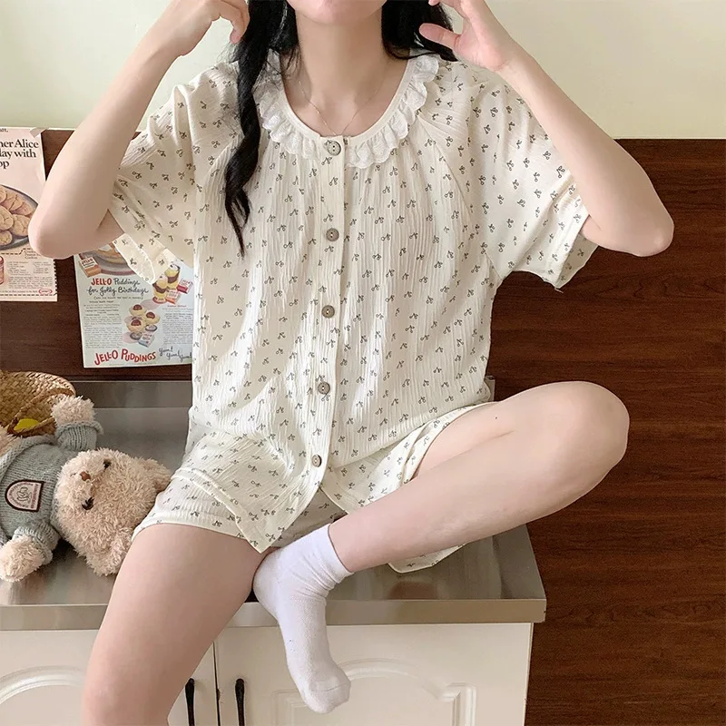 

Clouds Cotton Women's Summer Sweet Cherry Round Neck Lace Short-Sleeved Shorts Pajamas Set Cardigan Pajamas Girls Homewear Set