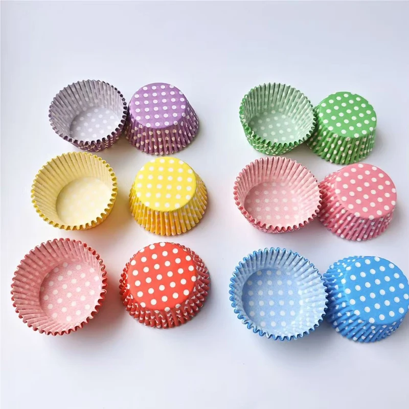 100Pcs Polka Dot Cake Paper Liners, Oil-Proof Baking Cups, Perfect for Cakes, Desserts, and Party Decorations view 4