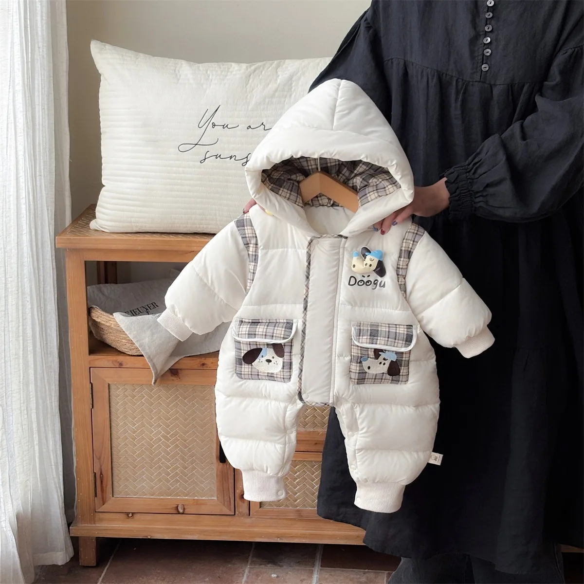 

Зимний детский комбинезон для мальчиков и девочек, очень милый, теплый, с капюшоном, на флисовой подкладке, повседневная уличная одежда Hailie