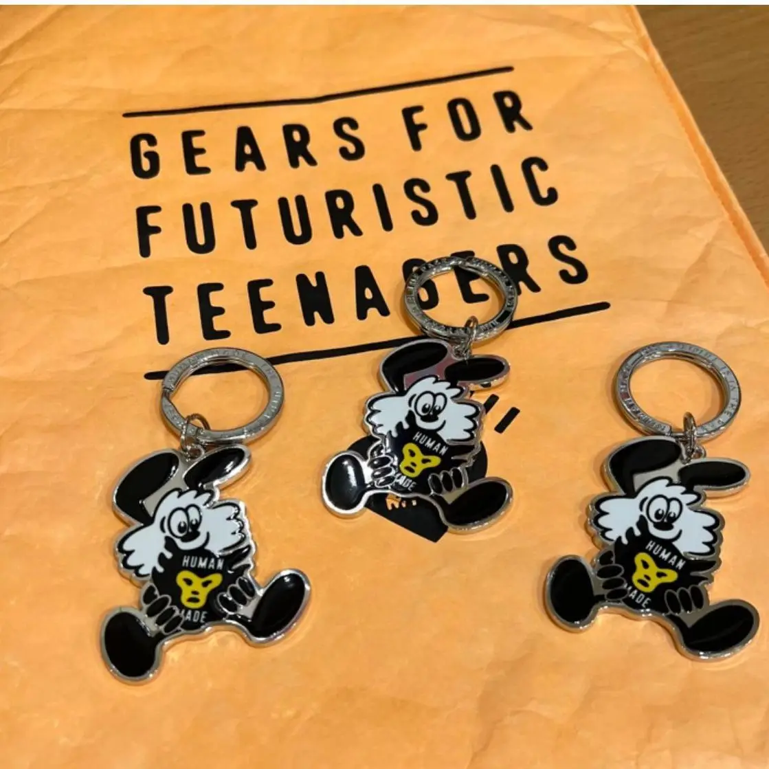 human-made-limited-keychain-nigo-heart-charm-bag-hanger-cute-gift-streetwear