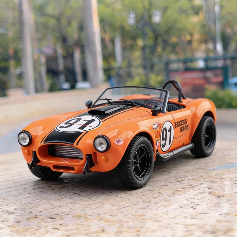

Модель спортивного автомобиля 1:22 Cobra 427 S/C, кабриолет, литая металлическая, классическая ретро-модель, со звуком и светом, игрушка для детей, подарок