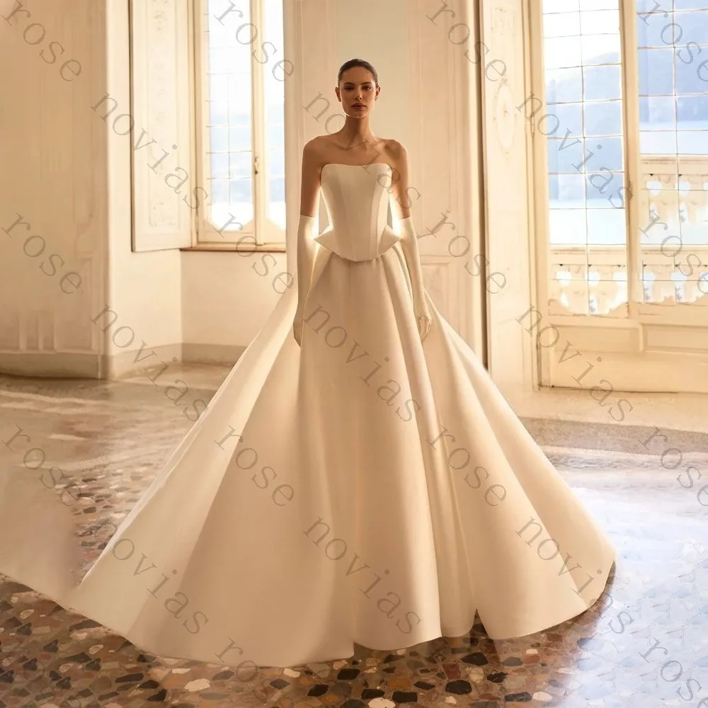 Customized Strapless Peplum Satin Ball Gown Wedding Dress Matching Long Gloves Minimalist Luxury Cathedral Royal Bride Dress