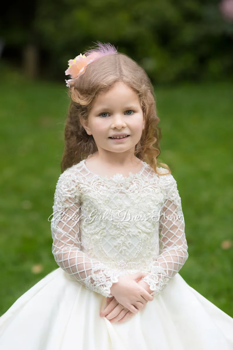 Customized Ivory Flower Girl Dress With Train Lace Applique Peals Beaded Satin Ball Gown For Wedding Birthday Princess Dress