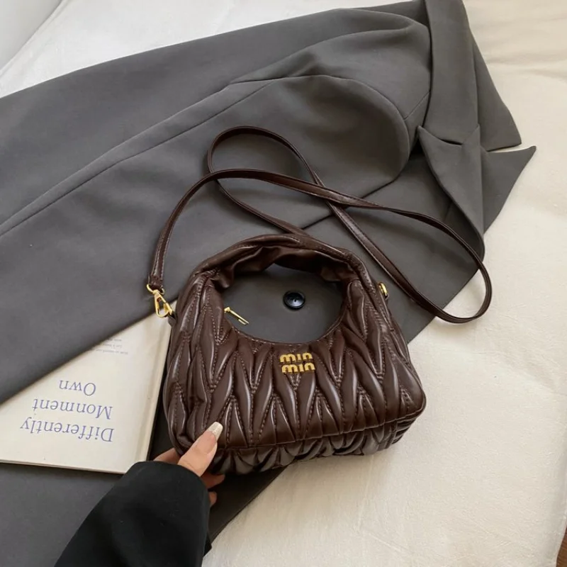 

Luxury Ladies Shoulder Bag Made Of Premium Leather Boasting Paris Style And Casual Vintage Trendy Look​