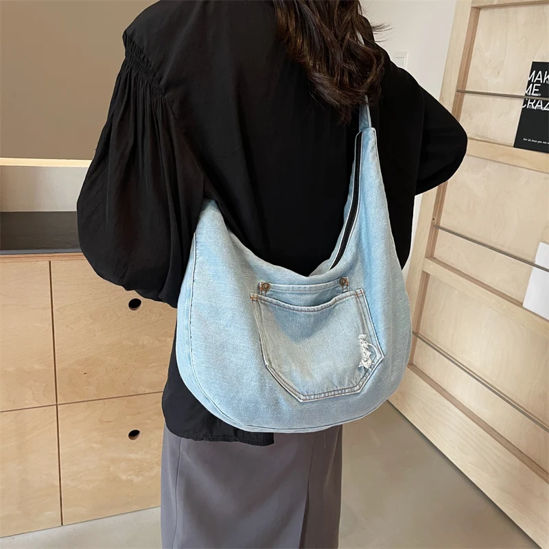 1 Piece Solid Color Denim Shoulder Bag fashion Large Capacity Commuter Crescent Bag