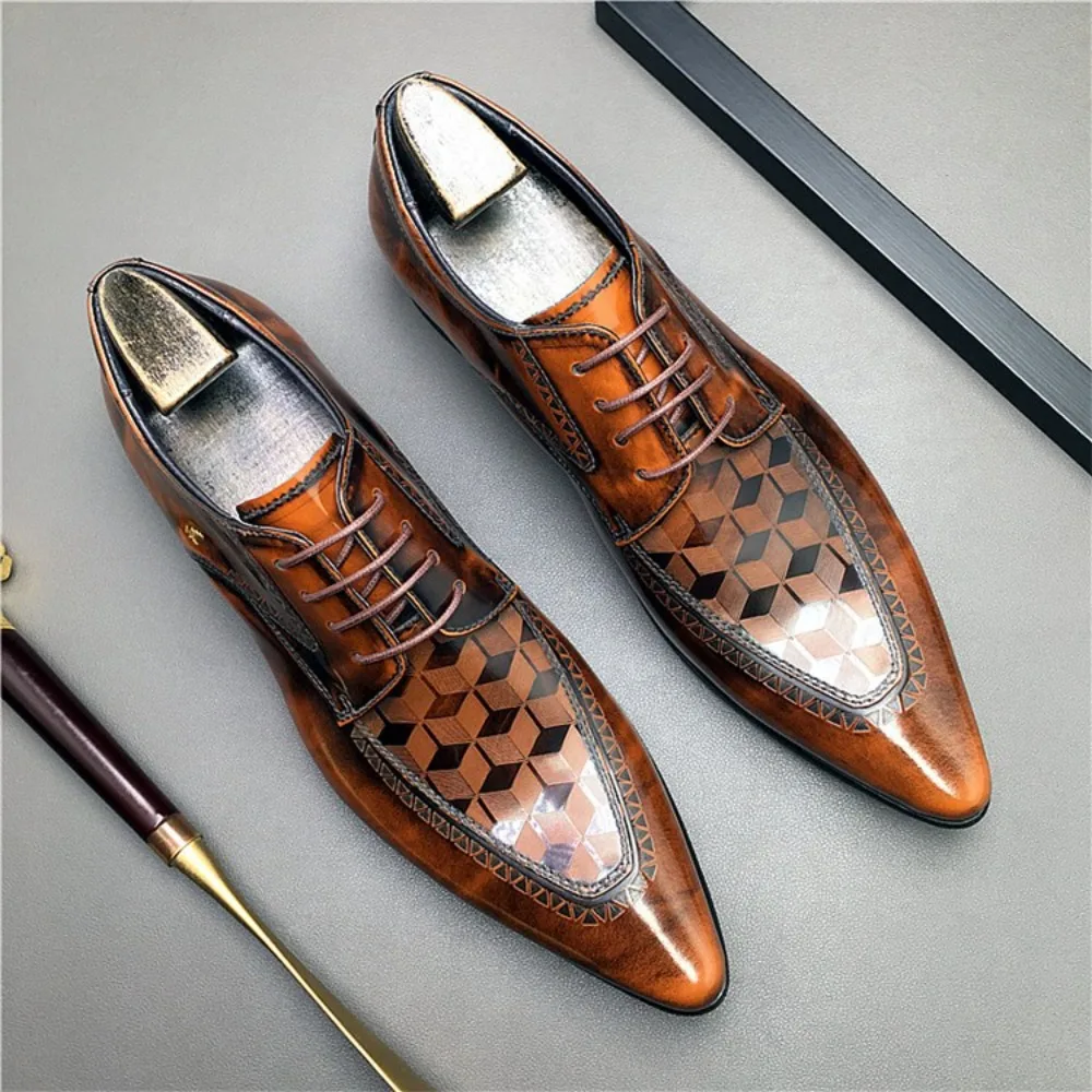 Luxury Men Oxford Shoes Retro Floral Pattern Men Dress Shoes Fashion Lace-Up Flats High Quality Business Men Party Wedding Shoes