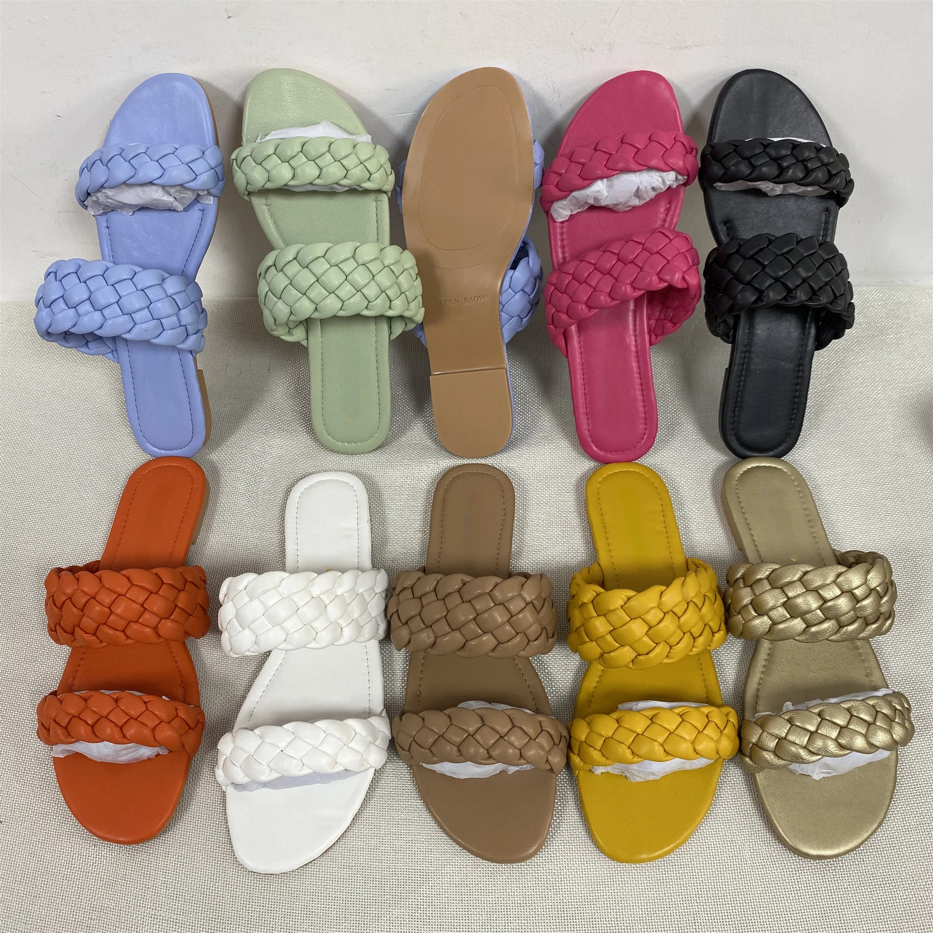 2023 New Woman Slippers Summer Flat Outdoor Slides Shoes Women Solid Leather Weaving Twist Fashion Modern Slipper Slip on Shoe