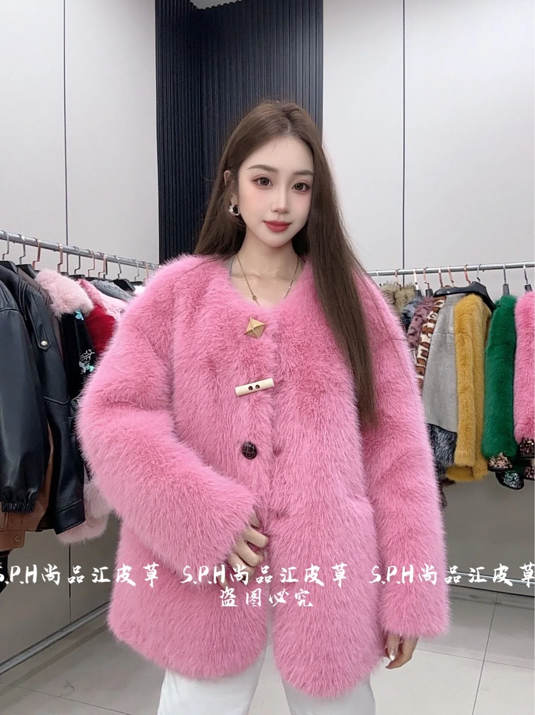Winter New Women's Soft Comfortable Thickened Design Slimming Furry Coat Popular Design Long-sleeves Single-breasted Faux Fur